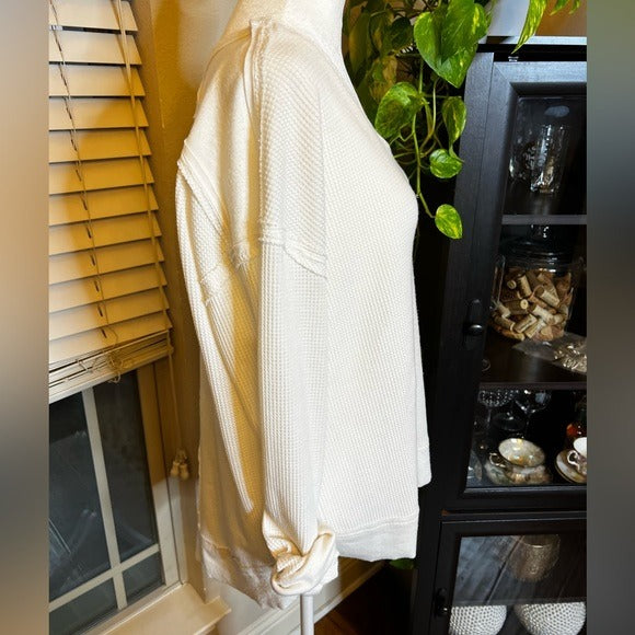 White Waffle Knit Long Sleeve Top Sz M