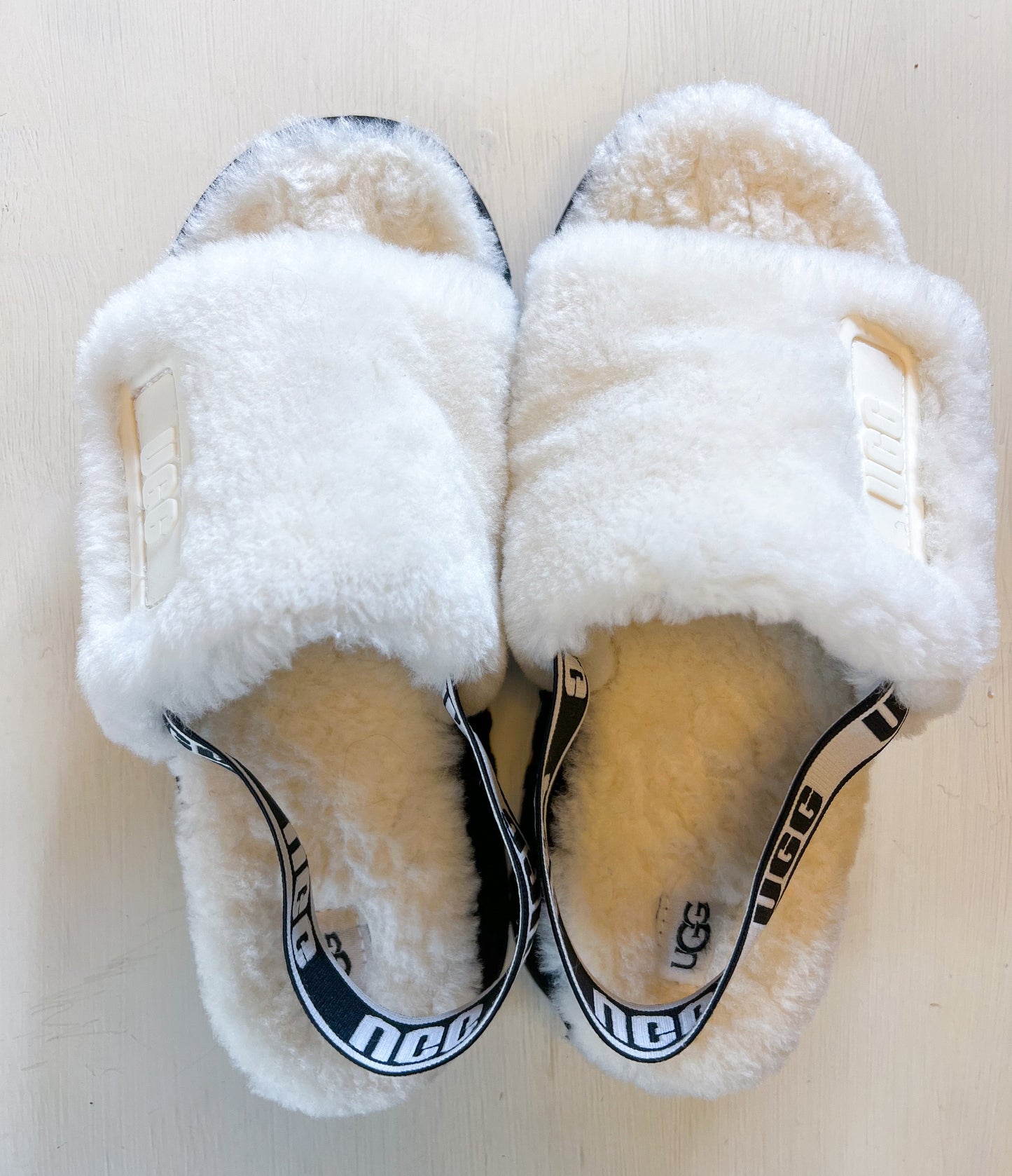 UGG Slippers - like new!